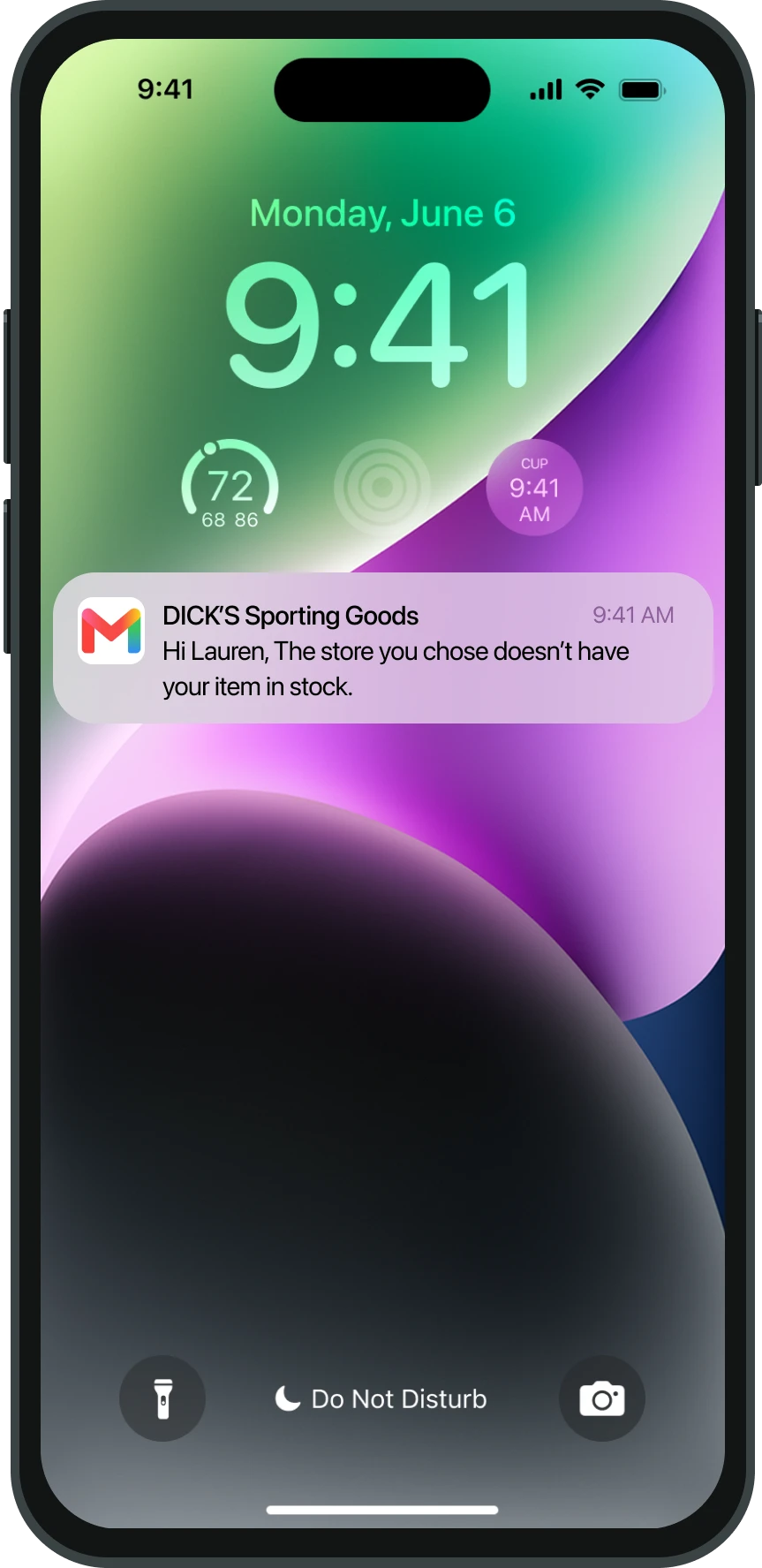 Lock screen with a Gmail push notification from DICK'S Sporting Goods: Hi Lauren, the store you chose doesn't have your item in stock.